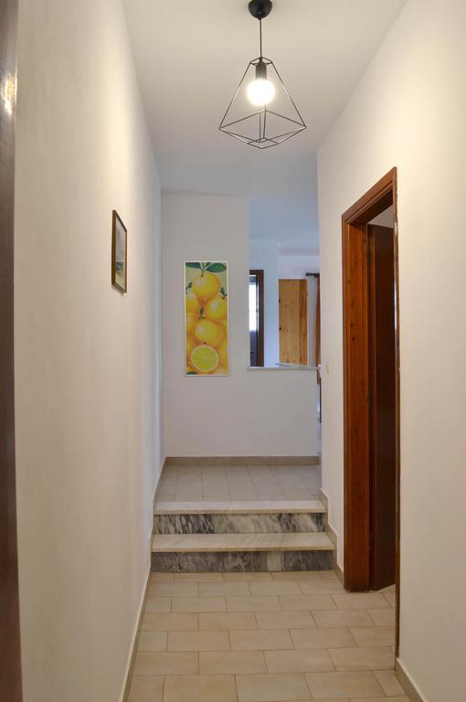 Villa Yiotevi Poros Town Екстер'єр фото