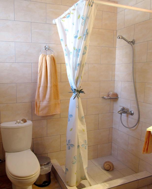 Villa Yiotevi Poros Town Номер фото
