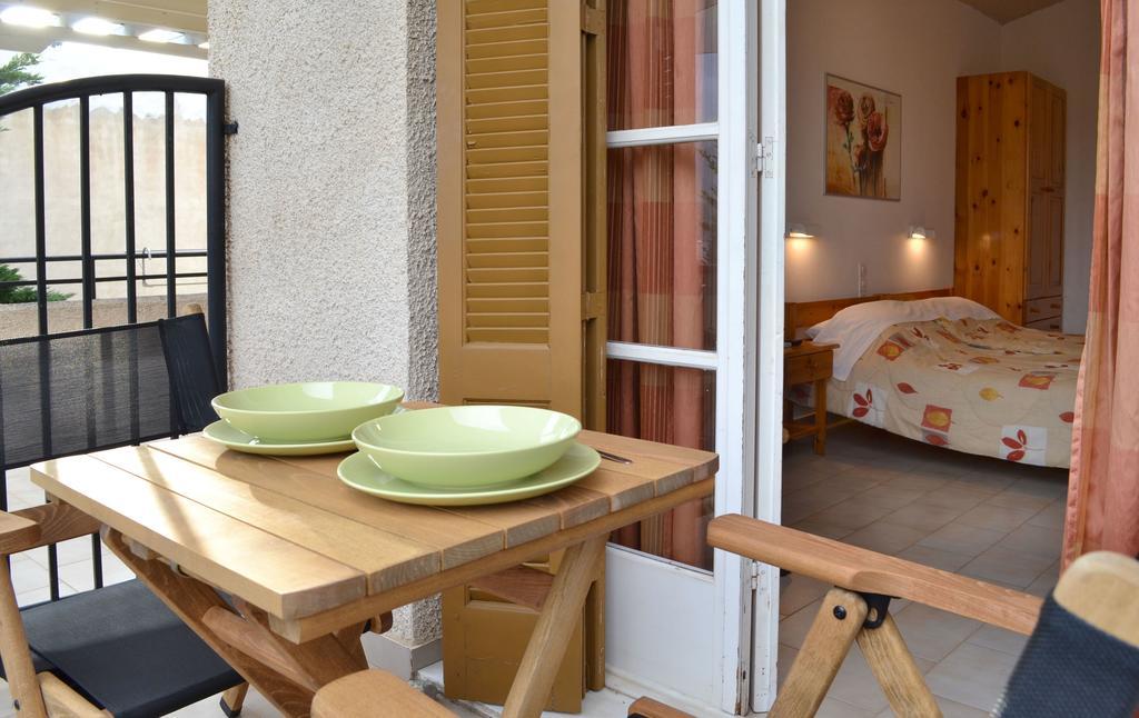Villa Yiotevi Poros Town Екстер'єр фото