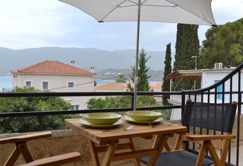 Villa Yiotevi Poros Town Екстер'єр фото