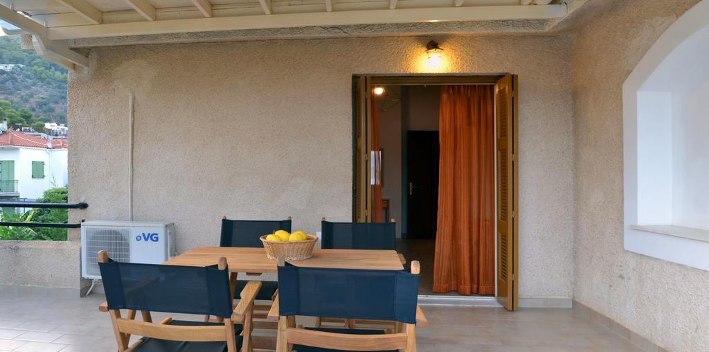 Villa Yiotevi Poros Town Екстер'єр фото