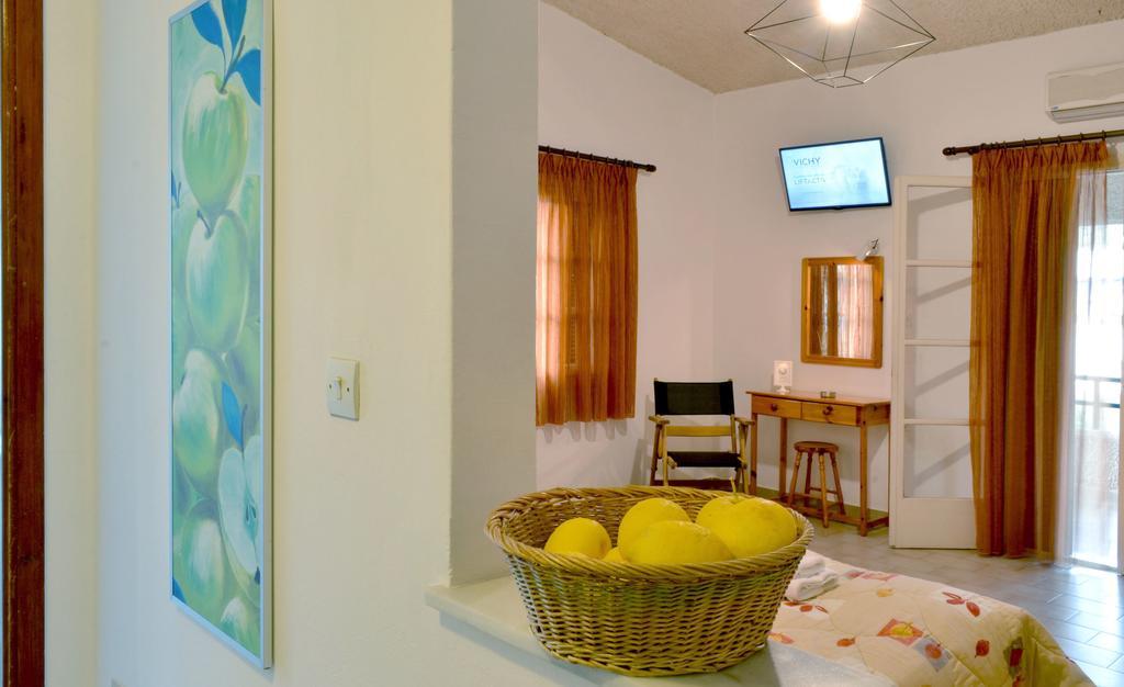 Villa Yiotevi Poros Town Екстер'єр фото